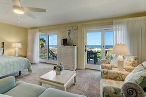 Dog Friendly Oceanfront Beach House by RedAwning