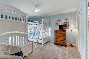 Dog Friendly Oceanfront Beach House by RedAwning