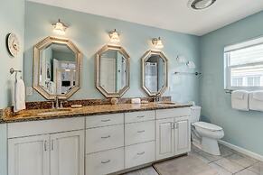 Dog Friendly Oceanfront Beach House by RedAwning