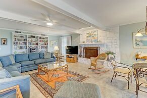 Dog Friendly Oceanfront Beach House by RedAwning