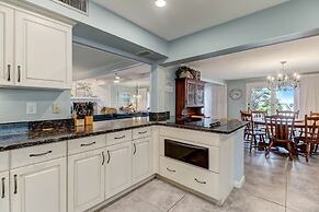 Dog Friendly Oceanfront Beach House by RedAwning