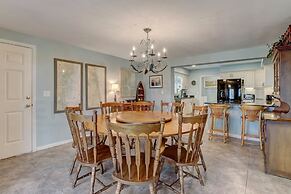 Dog Friendly Oceanfront Beach House by RedAwning