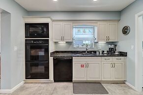 Dog Friendly Oceanfront Beach House by RedAwning