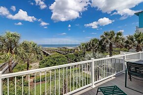 Dog Friendly Oceanfront Beach House by RedAwning