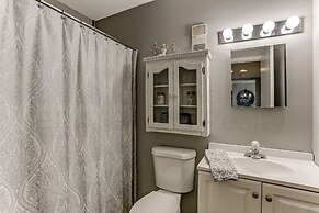 Coral Sands Beautiful Condominium by RedAwning