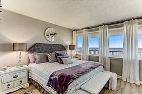 Coral Sands Beautiful Condominium by RedAwning