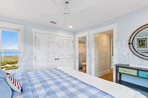 Multi-level Seaside Residence by RedAwning