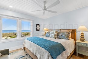 Multi-level Seaside Residence by RedAwning