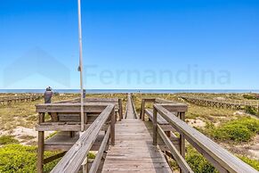 Multi-level Seaside Residence by RedAwning