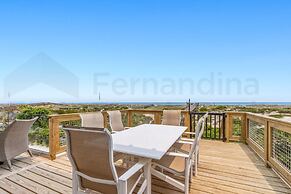 Multi-level Seaside Residence by RedAwning