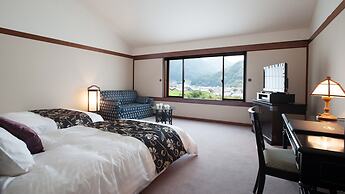 The Hamilton Ureshino