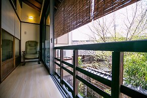 KYOTO yadomachi Kamishichiken