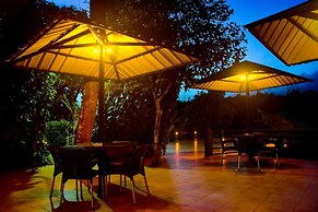 Rainforest Lodge