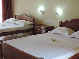 Rainforest Lodge