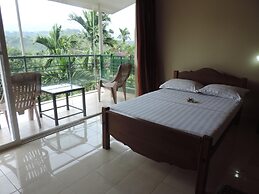 Rainforest Lodge