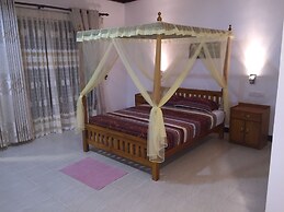Rainforest Lodge