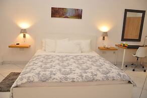 Le Suites Serviced Apartments