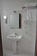 Le Suites Serviced Apartments