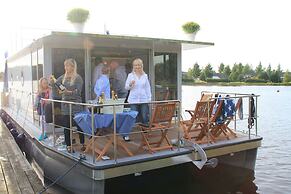 Houseboat Jyväskylä