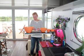 Houseboat Jyväskylä