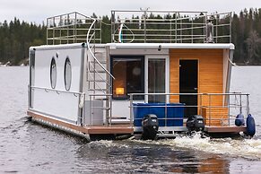 Houseboat Jyväskylä