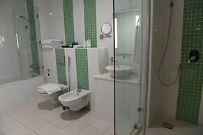 Gulf Suites Hotel Amwaj