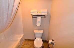 Cobblestone Inn & Suites - Monticello