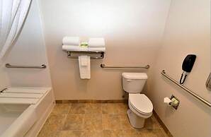 Cobblestone Inn & Suites - Monticello