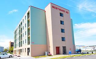 Westward Ho 203 Studio Bedroom Condo by RedAwning