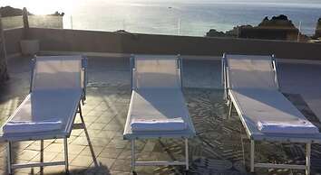 Zeus Residence Hotel