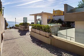 Zeus Residence Hotel