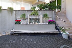 Zeus Residence Hotel