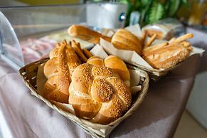 Zeus Residence Hotel