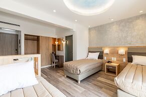 Xenophon Hotel