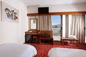 Xenophon Hotel
