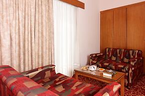 Xenophon Hotel