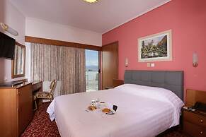 Xenophon Hotel