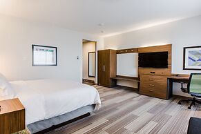 Holiday Inn Express & Suites West Edmonton - Mall Area by IHG