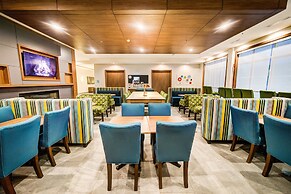 Holiday Inn Express & Suites West Edmonton - Mall Area by IHG