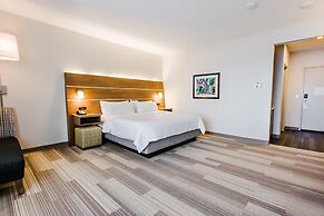 Holiday Inn Express & Suites West Edmonton - Mall Area by IHG