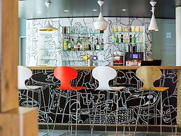 ibis Saint Quentin En Yvelines Velodrome