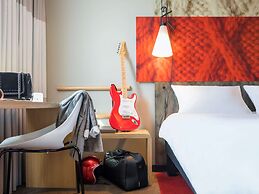 ibis Saint Quentin En Yvelines Velodrome