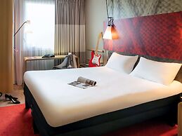 ibis Saint Quentin En Yvelines Velodrome