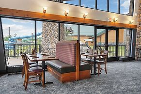 Three Bears Waterpark Resort & Convention Center, Ascend Collection Ne