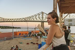 Residence Grey Nuns by Concordia University