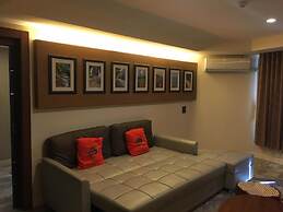 Dragon River Avenue Hotel