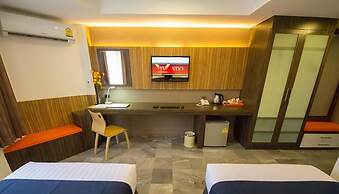 Dragon River Avenue Hotel