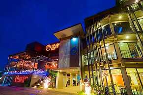 Dragon River Avenue Hotel