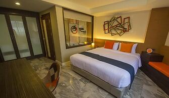 Dragon River Avenue Hotel