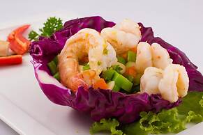 Dragon River Avenue Hotel